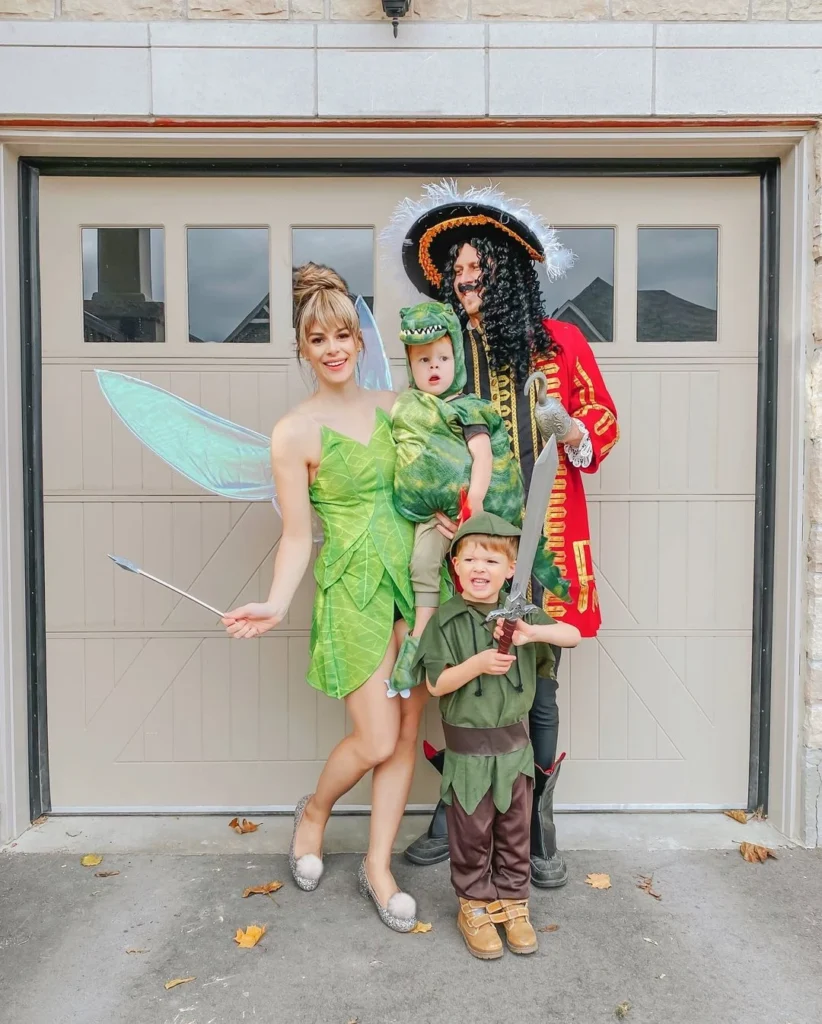 family toy story halloween costumes for four