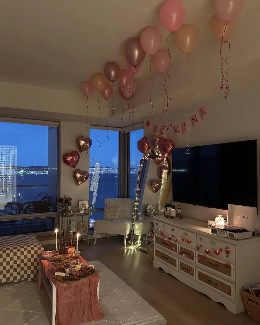 Galentines Party Decor (2)